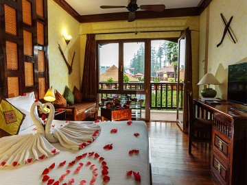 Vietnam Beach Honey Moon Package 14 days